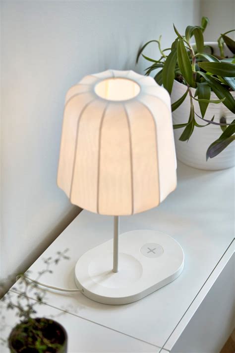 IKEA Lampen und Tische mit Qi-Ladegerät ab April