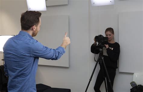 Ich mag den musikmix und die moderatoren am morgen. GIF Your Opinion on Social Media | Medienstudium rocks!