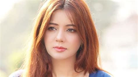 Pak Singer Rabi Pirzada Who Threatened PM Modi With Reptiles Quits Showbiz After Her Private