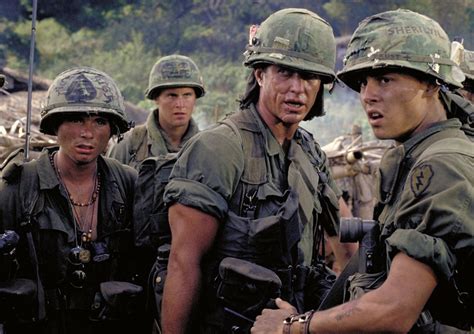 Johnny depp's favorite part of playing jack sparrow. Foto de Platoon - Platoon : Foto Johnny Depp, Kevin Dillon ...
