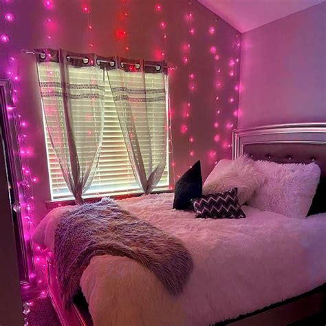 Do you want to add a chill vibe into your room but are not sure how to? Dorm dorm - Which is your current vibe? 💜 in 2020 | Room ...