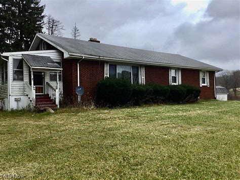 8054 Ellyson Rd East Rochester Oh 44625 Zillow