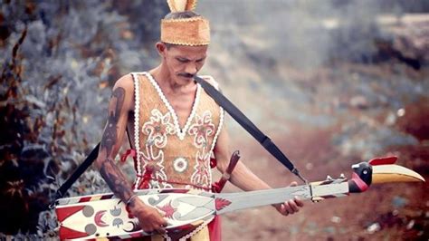 Cara Memainkan Japen Alat Musik Tradisional Suku Dayak Kalimantan
