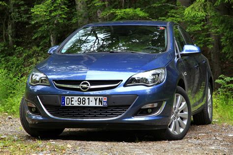 Nouvelle Opel Astra Berline En Avant Première Les Photos De Lessai
