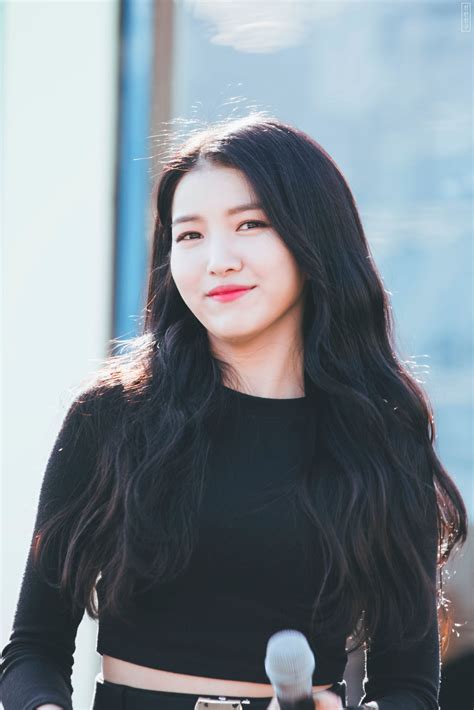 pin by hoong wai on gfriend sowon korean girl groups gfriend sowon south korean girls