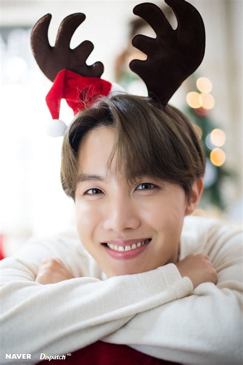 Pin By Ri On Bts 방탄소년단 Bts Christmas Bts Dispatch Bts J Hope