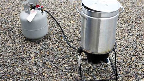 Deep frying a turkey isn't just for thanksgiving. How to Deep Fry A Turkey - Canadian Food Focus