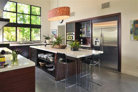 Speaking of kitchen design, i've got some kitchen trends on @porcelanosa_grupo blog, which are all easy and make big statements! Open Shelving Kitchen Islands For Better Display Of The ...