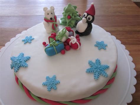 Best cake design (bcd) is one of the ideal cake catalog websites, serving 12000+ free cake design images (ideas) to get inspired. The 2011 Christmas cake designs | Coastal Cake Design