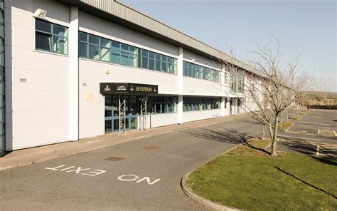 Laurence Associates : Projects : St Austell Brewery Distribution Centre