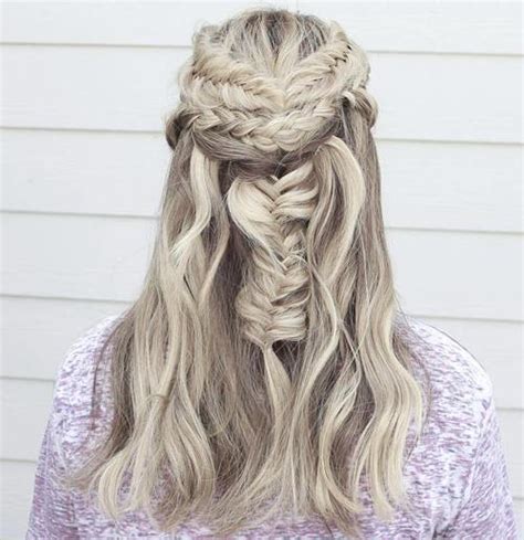 Blonde highlights on dark hair are probably the most popular choice. 40 Hair Сolor Ideas with White and Platinum Blonde Hair