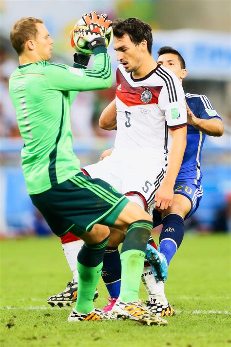 Ihren status als kultblondine darf sie. Mats Hummels 100% Steckbrief, Bilder, Freundin & Fakten