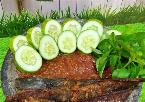 Mungkin itu saja yang bisa saya. Resep Pecel Lele & Sambal Tomat oleh Bunda Tsaqib - Cookpad