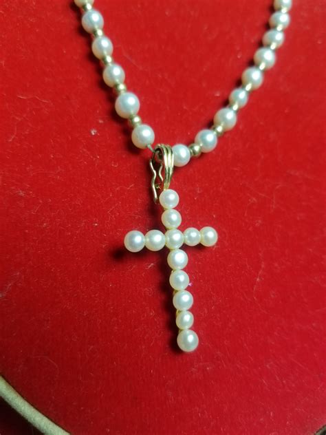Beautiful 18″ Genuine Pearl Cross Necklace Marked 14k Comes In