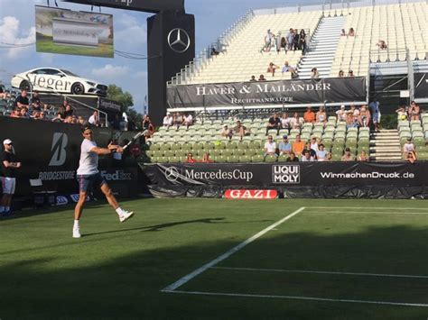 Königstrasse 33, stuttgart, germany, 70173. Tennis - Roger Federer va-t-il passer de Nike à Uniqlo ...