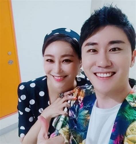 예비신부 결혼 2주 전 따먹은 썰. 개 발사 - 실시간 검색어 : 영탁 결혼