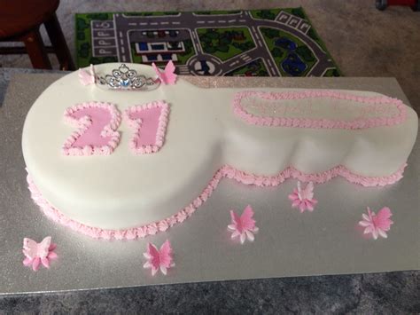 Key shaped cake 21st | Birthday cake gift, 21st birthday cakes, Special