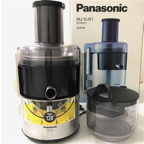 Experience minimal clogging when juicing with the full metal spinner in this juicer. Panasonic MJ-DJ01 Stainless Steel Wide Tube Juicer ...