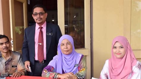 Come in, learn the word translation daerah and add them to your flashcards. SAMBUTAN HARI GURU PERINGKAT DAERAH TEMERLOH 2020 - YouTube