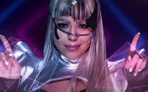 Motion capture made for the most talented artists @dannapaola& @sebastianyatra we had the opportunity to work as the capture team for the song no bailes sola amazing vfx and art direction by coyote media house@abregojoseluis@peterodor. Danna Paola y Sebastián Yatra lanzan video futurista de No ...