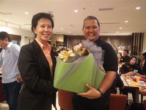 Kolumnis sukan gaya hidup bisnes teknologi foto podcast rancangan. SAM janji pengalaman terbaik buat rakan media Sukan SEA KL ...