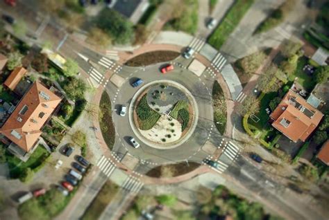 Roundabout Tiltshift
