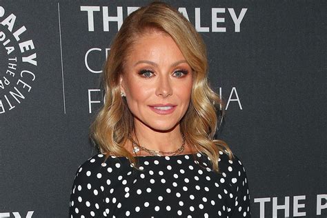 Kelly Ripa Shares She Has A Severe Case Of Social Anxiety Disorder In New Memoir Trendradars