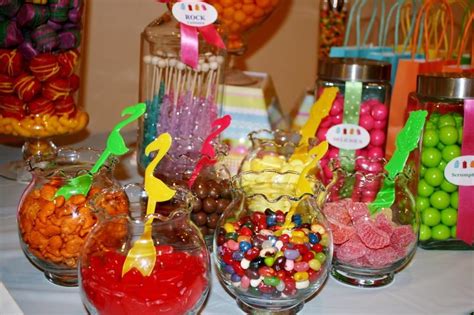 Indoor Luau Party | Luau birthday party, Luau party, Hawaiian luau party