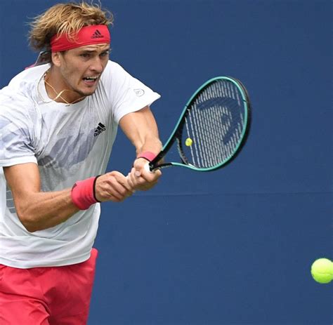 Zverev (atp 17) gewann den final in der italienischen hauptstadt mit 6:4, 6:3 und liess dem 9 jahre älteren djokovic (atp 2) in keiner phase des matches eine chance. Vor US Open: Alexander Zverev gesteht Fehler in Pandemie ...