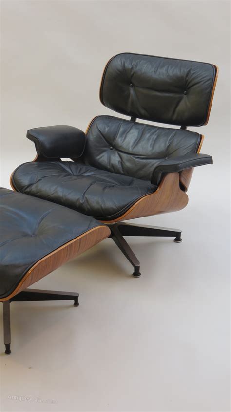 There is certainly some difference but due to the relative price of the lounge chair actually being the same through the decades they do not vary a great deal. Antiques Atlas - Eames Lounge Chair And Ottoman