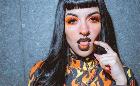 No es la primera vez que cazzu habla abiertamente sobre las presiones en la industria para las mujeres. La cantante jujeña Cazzu, está nominada a los Spotify ...