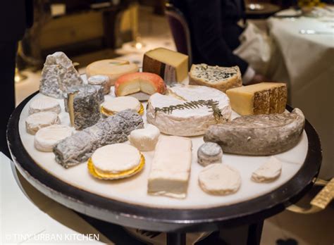 9 place des vosges, 75004 paris france. L'Ambroisie Paris - Tiny Urban Kitchen