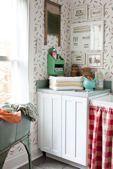Here are 100 fabulous laundry room decor ideas that will set you on the right path. 32 Ways to Freshen Every Room for Spring | Vintage laundry ...