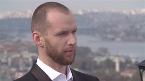 События заключительного выпуска развивались в страстной испании, где главный герой макс михайлюк. Ты — моя! Антон Криворотов выбрал невесту, и мама ...