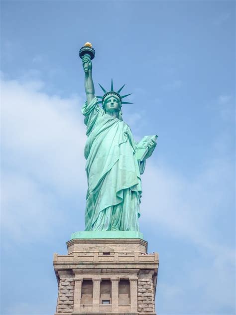 Apa Itu Patung Liberty - Patung Liberty Hadiah dari Prancis, Diangkut dengan Kapal Laut dalam 350 Bagian