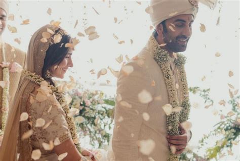 Ranbir Kapoor Alia Bhatt First Wedding Anniversary Couple Takes Pheras