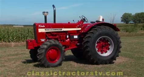 1256 Wheatland Wheatland Farmall Tractors