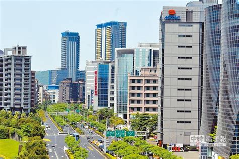 中 30 松山機場 35 大直 40 劍南路 40 西湖 40 港墘 45 文德 45 內湖 45 大湖公園 45 葫洲 45 東湖 45 南港軟體園區 45 新店 40 新店區公所 40 七張 45 小碧潭 40 大坪林. 台光環褪 陸接軌國際青出於藍 - 中時電子報