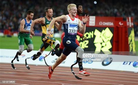 Jonnie Peacock Of Great Britain Wins The Mens 100m T44 Final On