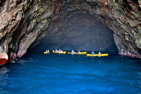 Na Pali Coast Cave In Kauai Hawaii Breathtaking Caves Of Hawaii