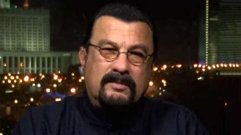 Leftist Protesters Take Over Portland Street Steven Seagal Responds To Russia Hysteria Talks