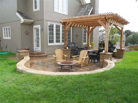 Wonderfulbackyard.com when the plant starts to crawl, you can begin a vertical garden can be a trellis or arch to grow flowers, garden vegetables, and fruits as well. Side Yard Patio Trellis - Lentine Marine
