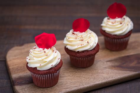 Red Velvet Cupcake - Porto's Bakery | Red velvet cupcakes, Red velvet cake, Red velvet