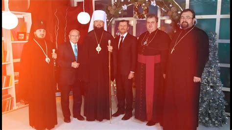 Хай веселим, та чудовим буде рік, що наступає, негаразди всі минають, радість буде в домі й свято, та й також зберігайте собі вітання з новим роком та різдвом у прозі, які можуть виручити вас за святковим столом, якщо ви забули підготувати тост. ВІТАННЯ З РІЗДВОМ ХРИСТОВИМ ТА НОВИМ РОКОМ ВІД РАДИ ХРИСТИЯНСЬКИХ ЦЕРКОВ ЖИТОМИРЩИНИ - YouTube
