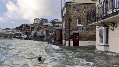 Coastal Communities In Devon And Cornwall Flooded Bbc News