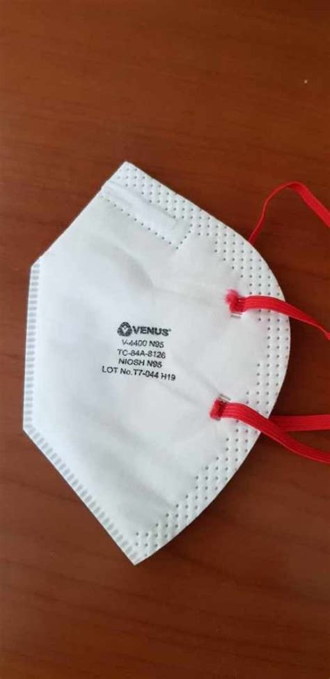 White Medical And Surgical Face Mask For Covid 19 Size Free Rs 245