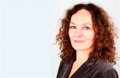 Direktør for fhi, camilla stoltenberg, sier til nrk at tallene fra julen ikke var avgjørende for rådene de stoltenberg sier at det var riktig å innføre tiltakene 2. Camilla Stoltenberg blir ansvarlig for aldersundersøkelser ...