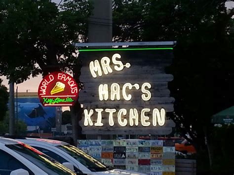 Mrs. Mac's Kitchen, best place to eat in Key Largo. Great service, food