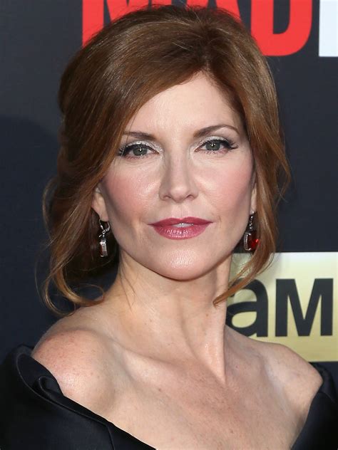 Bewaffnet mit nur einem wort, tenet, und kämpfend um das überleben der gesamten welt, reist ein protagonist durch eine düstere welt der internationalen spionage auf einer mission, die sich in etwas jenseits der realen zeit entfalten wird. Melinda McGraw - FILMSTARTS.de