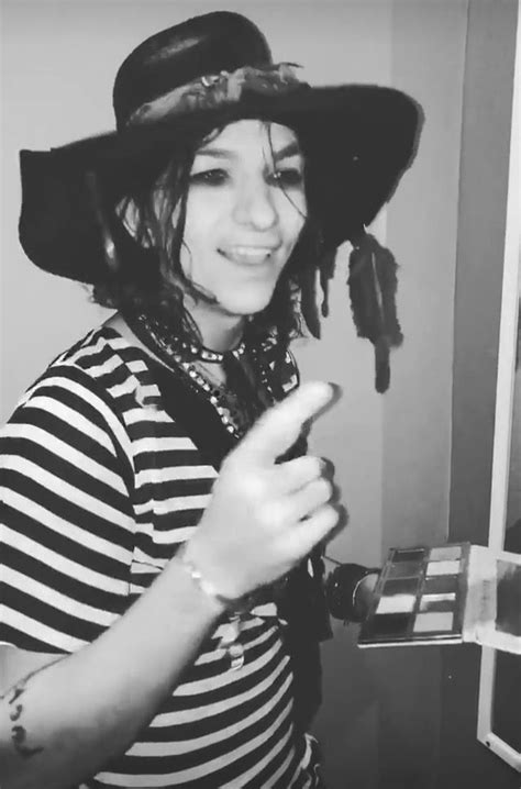 Последние твиты от emerson barrett (@emersonbarrett). Emerson Barrett | Emerson barrett, Palaye royale, Music bands